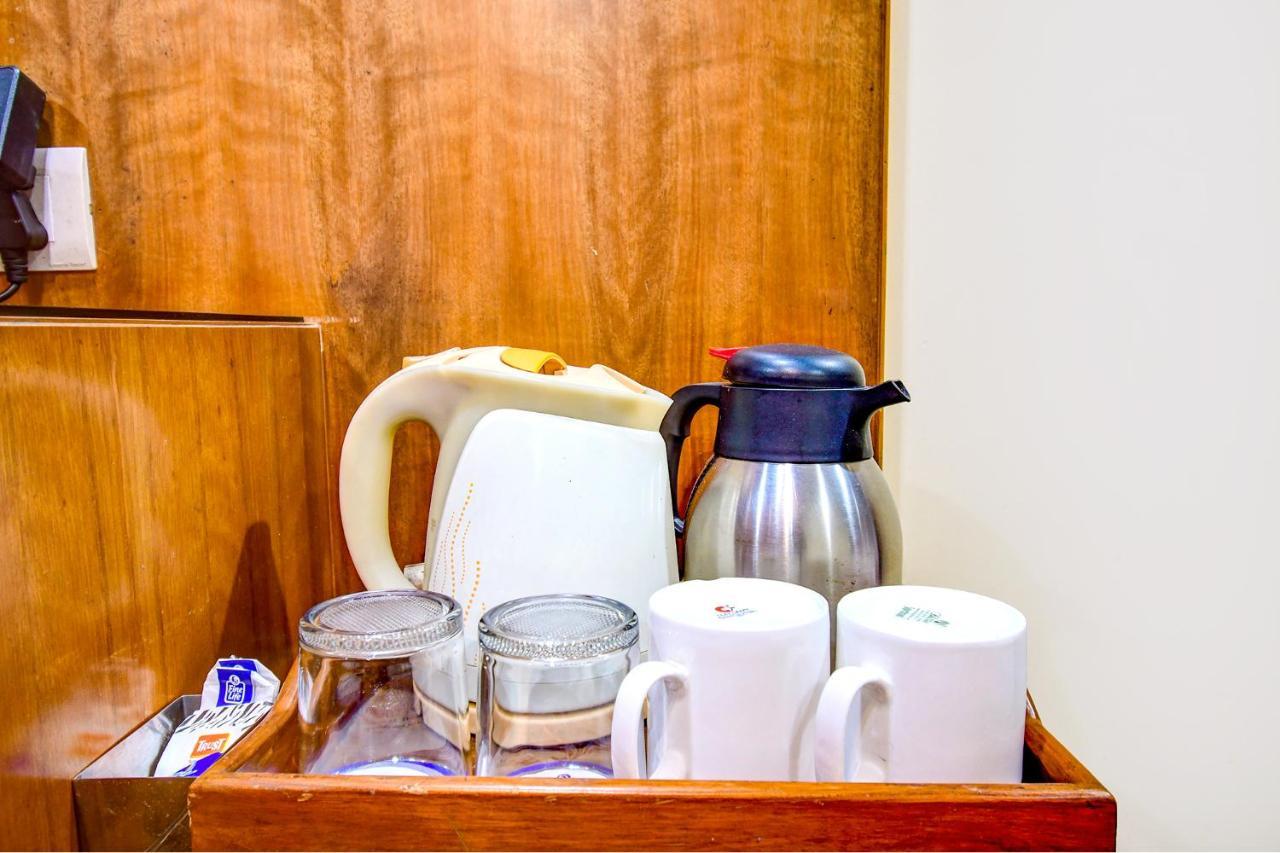 Fabhotel Panasia International Kolkata Luaran gambar